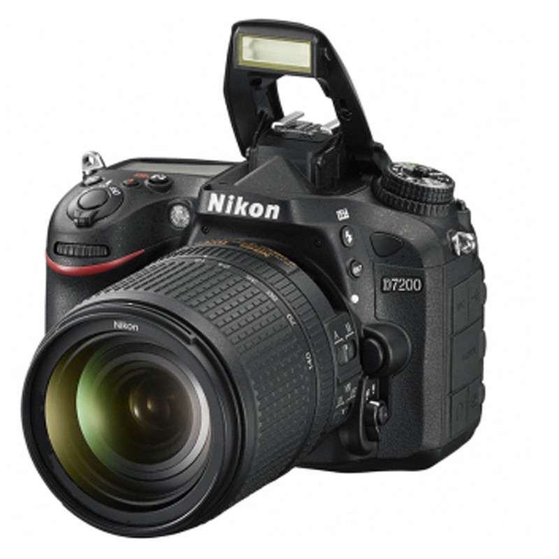 尼康 数码单反相机 D7200（AF-S DX 18-200mm f/3.5-5.6G ED VR 防抖镜头）+16G卡+包+清洁套装+UV镜