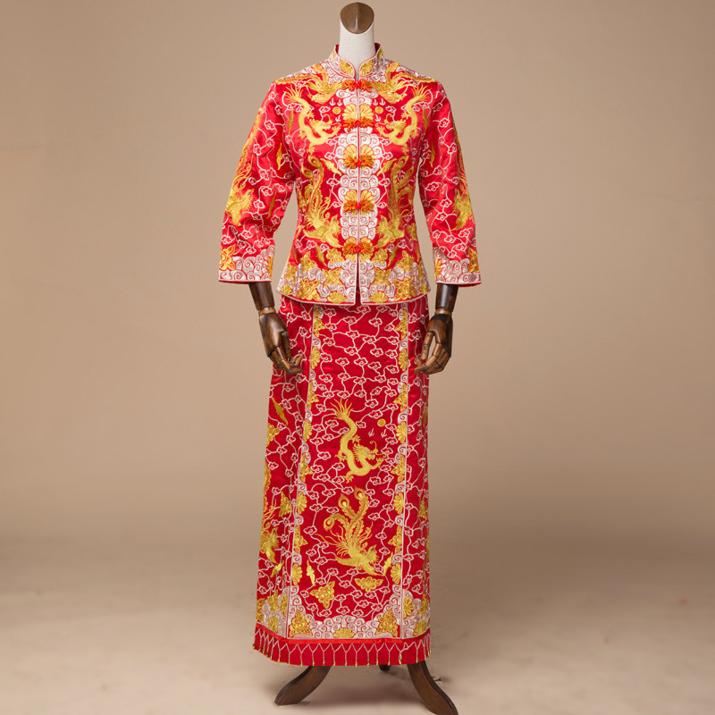 典立领修身复古刺绣对开襟龙凤褂新娘秀禾服中