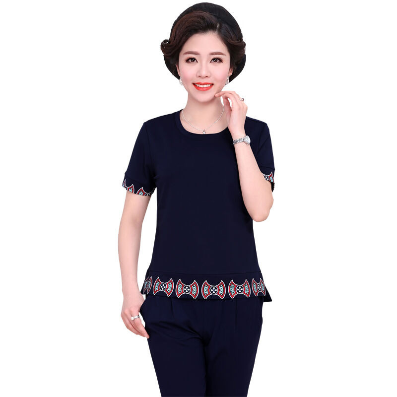 时尚休闲款中老年运动套装女款短袖圆领七分裤