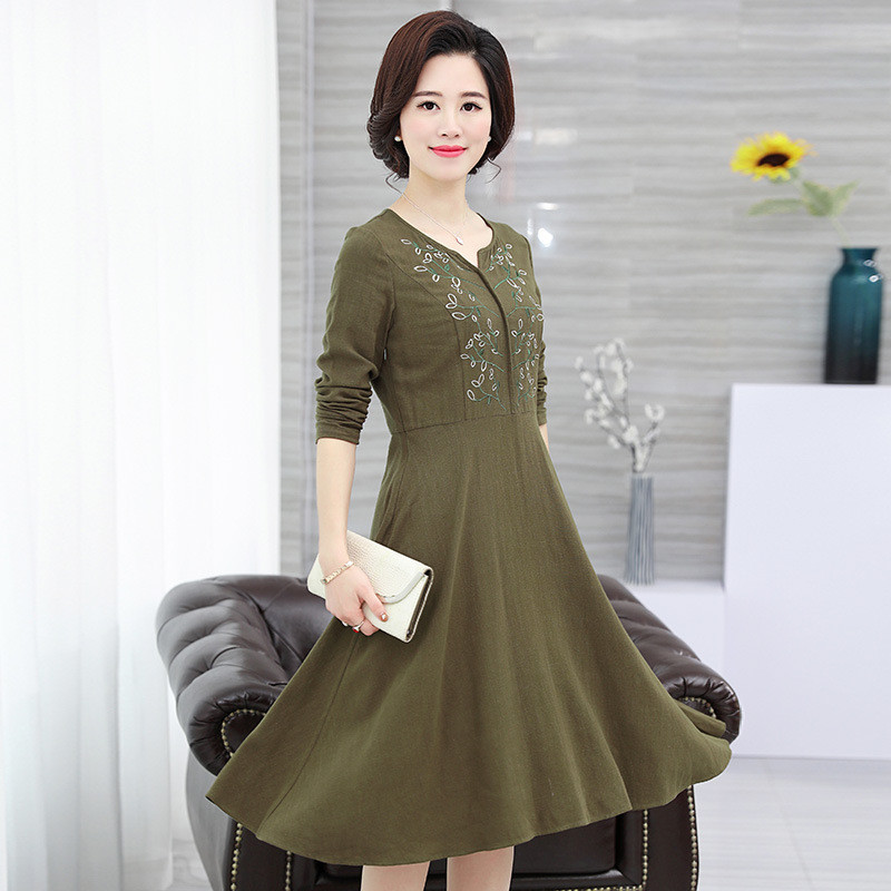 慢跑者棉麻连衣裙春秋中老年妈妈装修身绣花显