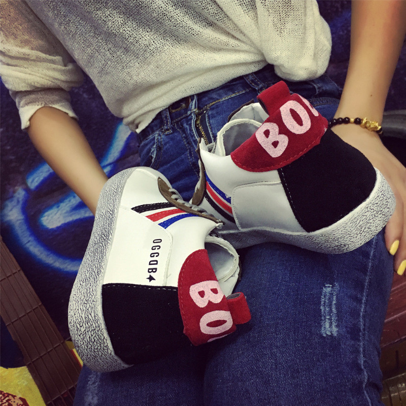 魅言魅语韩国校园复古风红蓝三条杠板鞋高帮帆