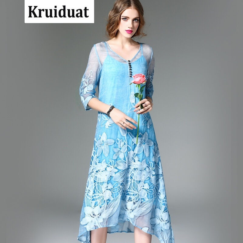 Kruidvat2017春季新款欧美风V领重工刺绣两件