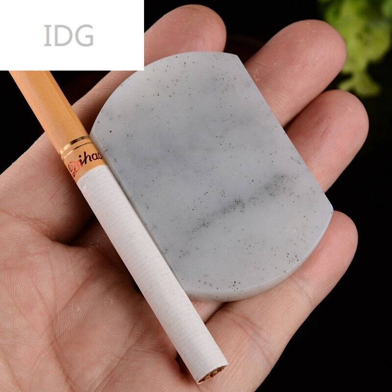 idg- 和田玉青花籽料平安无事牌吊坠点墨青花牌子