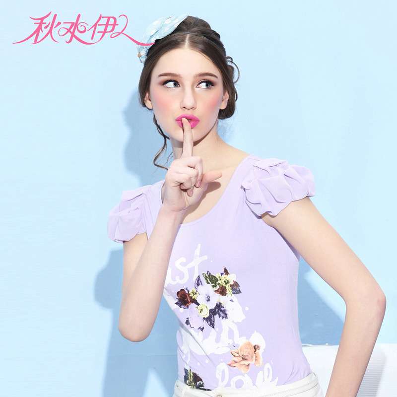 秋水伊人 女装甜美泡泡袖印花修身圆领t恤针织上衣632103378（紫色/XL)