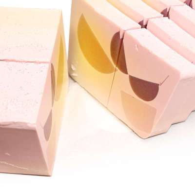 lush/露诗岚舒 沐浴皂/香氛皂/沐浴露/身体洗护果香美人香氛皂100g 含