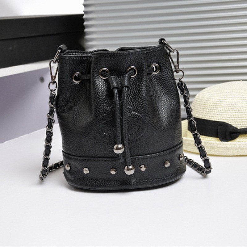 薇思黛 2016新款 韩版时尚潮流水桶包链条小包女包单肩包斜挎包 黑色