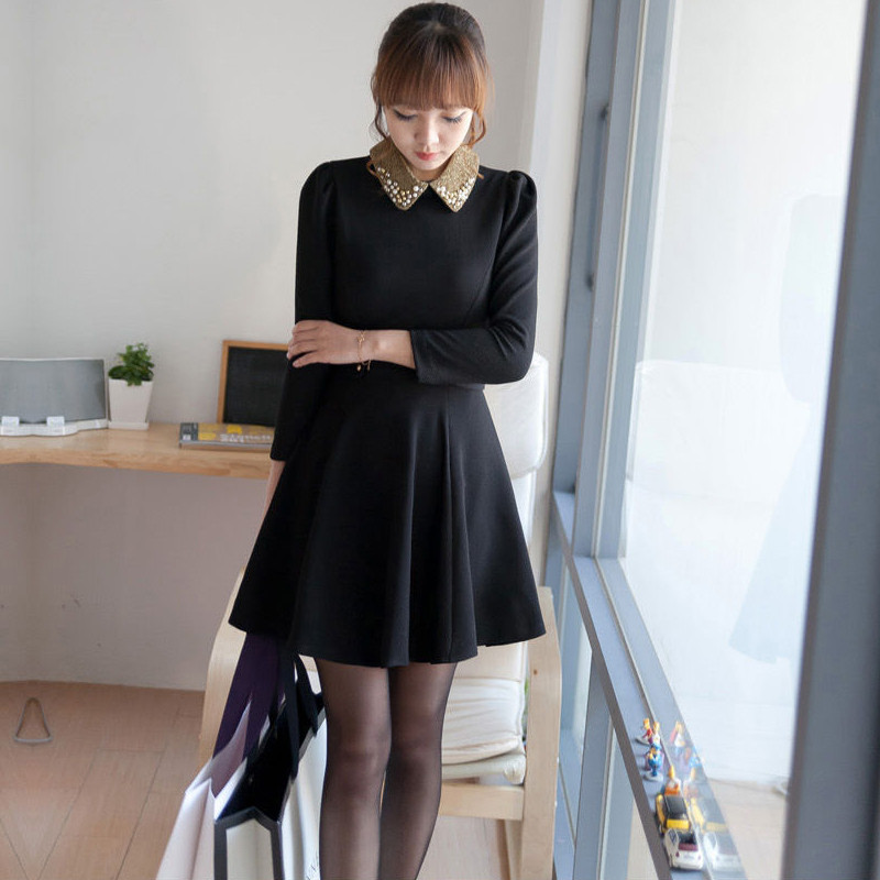 韩依茹 翻领钉珠修身长袖少女连衣裙