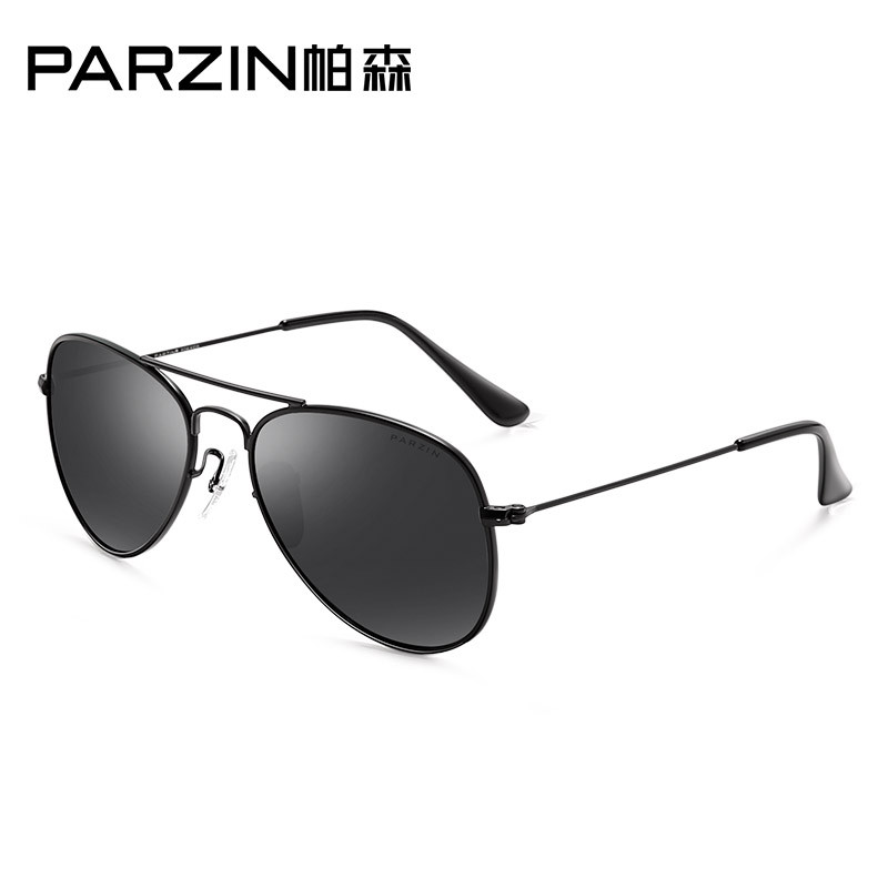 帕森 PARZIN 新款儿童墨镜 经典蛤蟆款型男女宝宝时尚偏光太阳镜8066 黑框黑灰片