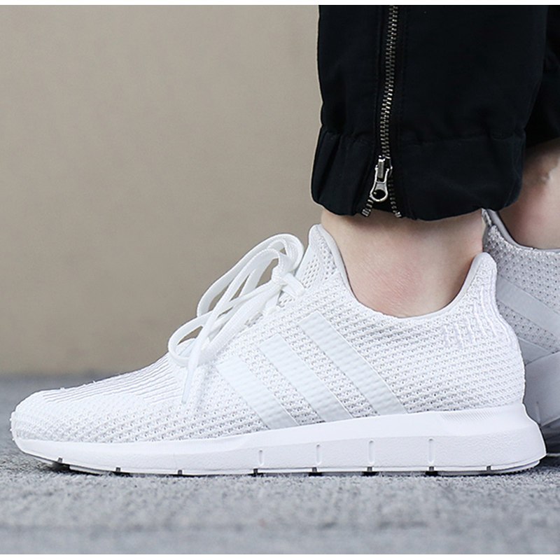 Adidas/阿迪达斯三叶草2018女鞋SwiftRun透气休闲运动板鞋-CQ2021 亮白 40