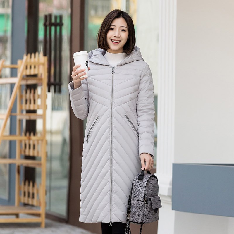 千仞岗2018春季新品羽绒服女中长款连帽轻薄简约羽绒服219026 155/XS 水晶灰003