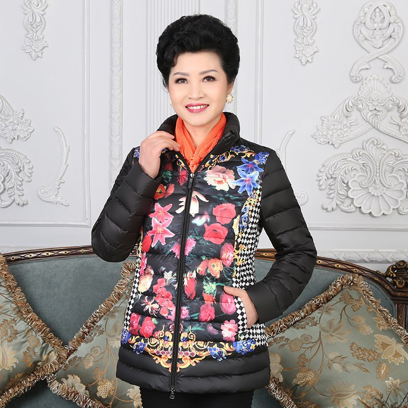 千仞岗2018春季中老年妈妈装轻薄羽绒服女短款立领显瘦大码20068 180/2XL 942/005格子花/黑色