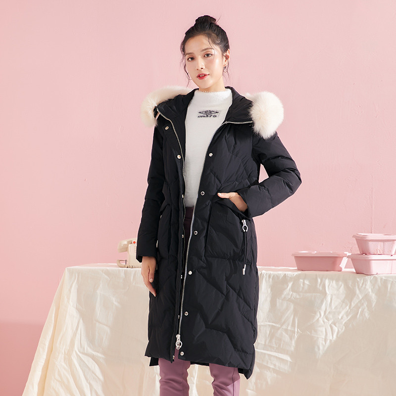 千仞岗 大毛领羽绒服女长款过膝韩版连帽加厚冬羽绒外套 239711 160/S 魔力黑88005
