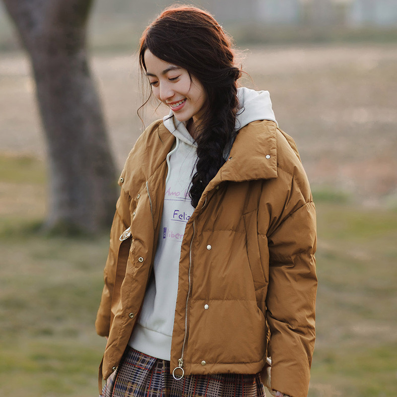 茵曼2018春装新款翻领短款白鸭绒短款保暖防寒羽绒服女 焦糖色 M