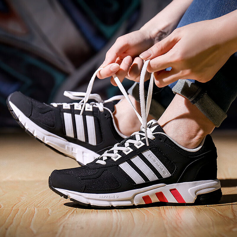 阿迪达斯（adidas）运动男女低帮网面轻便透气缓震耐磨休闲跑步鞋AC8595/BY3298 BB8319（女） 10.5（45码）