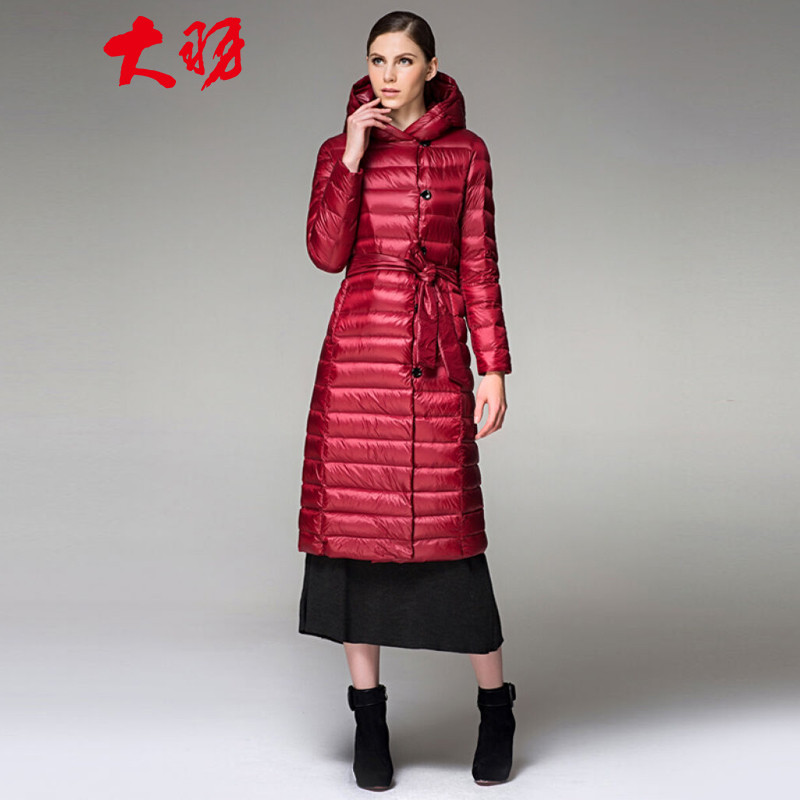 大羽2018女士轻薄羽绒服女长款过膝修身冬装外套97210 枣红色 L