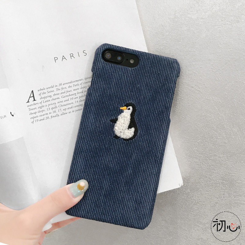 网红同款灯芯绒布刺绣企鹅iPhoneXsMax手机壳7/8plus苹果X硬壳6女 苹果7/8(小屏)绒布蓝底毛绒企鹅半包硬壳