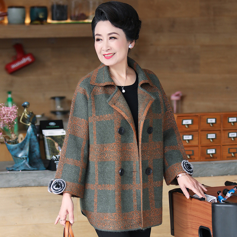 中年妈妈春秋装洋气上衣服装2020新款中老年休闲外套大码女装 绿色 XL建议110斤以内