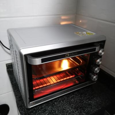 长帝(Changdi) 电烤箱CKTF-32GSP 32L 双层聚热玻璃门 旋转烤叉 热风循环不沾油内胆 机械式 电烤炉晒单图