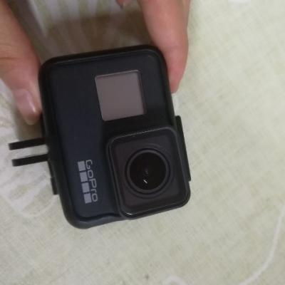 GoPro hero7 black哥普乐 运动相机防水摄像机 三向自拍杆+原装电池+64G内存卡 TF卡 1200万像晒单图