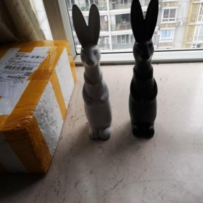 新品北欧风格兔子家居装饰品陶瓷创意结婚礼物客厅玄关电视柜摆件 北欧B得兔兔黑白一对晒单图