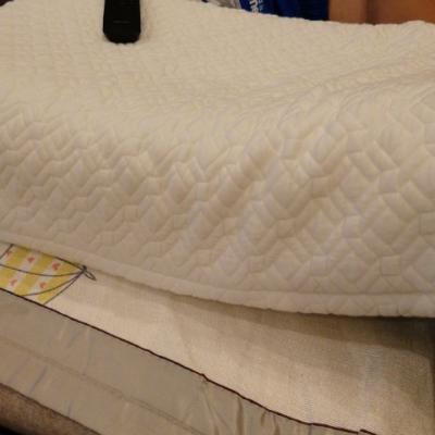 苏宁极物 泰国天然乳胶颗粒按摩护颈枕（加强礼盒装）晒单图