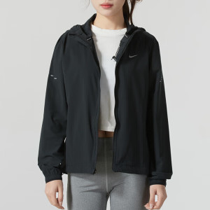 耐克(NIKE)女装 新款运动服跑步健身训练外套时尚潮流休闲夹克上衣HQ0651-214 ZP