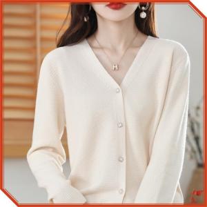 V领长袖针织开衫女春秋新款简约百搭毛衣时尚外搭纯色毛衫短外套