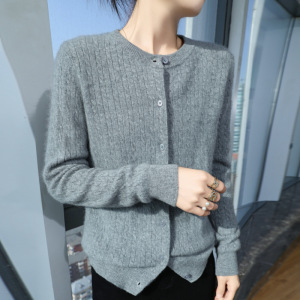 年秋冬新款韩版圆领针织开衫长袖女绞花纯色宽松外搭外套