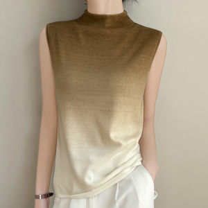 精纺羊毛圆领针织背心2025年春季新款宽松渐变色设计感无袖上衣女