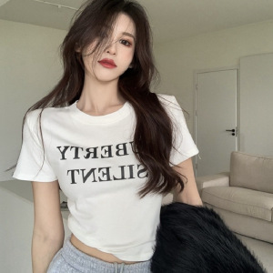 短款露脐紧身短袖T恤女夏装设计感复古辣妹上衣服韩国女装ins