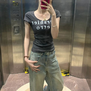 美式复古辣妹字母印花U领短袖T恤女夏季新款设计感小众纯欲风上衣