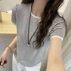 25夏季新款圆领细条纹冰丝短袖女百搭显瘦T恤针织衫上衣薄款内搭