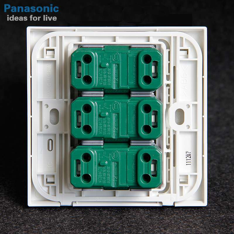 松下开关插座墙壁开关面板宏彩系列86型三位单控开关wf575
