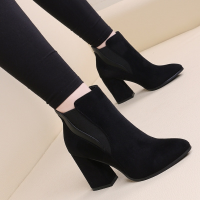 qma新款2017新款秋冬欧美尖头短筒马丁靴百搭绒面高跟短靴女粗跟及裸靴潮定制