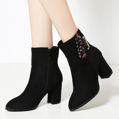 女士新款短靴女春秋单靴粗跟白搭中跟刺绣民族风磨砂靴子女