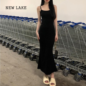 NEW LAKE辣妹性感收腰黑色吊带连衣裙女夏季2024新款紧身包臀裙长裙鱼尾裙