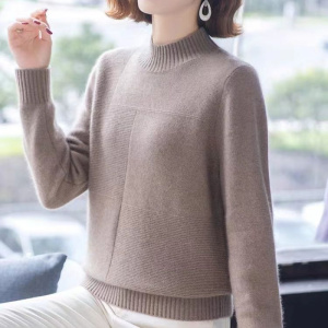 冬季加厚款女士毛衣女套头中年半高领短款针织打底衫上衣内搭保暖