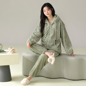花花公子珊瑚绒睡衣女士冬保暖家居服套装加绒加厚2025新款高级感